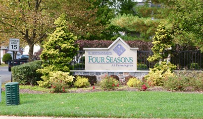 Four Seasons At Farmington Monument Sign 1